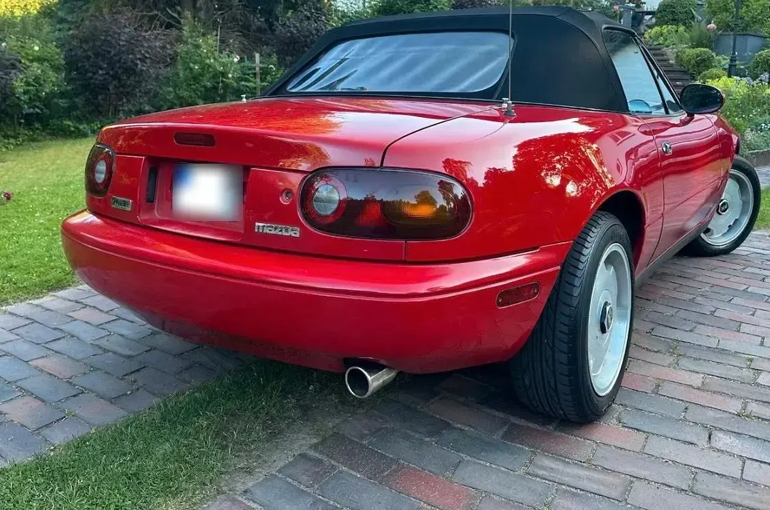 Gebraucht Mazda 2 115 PS (84 kW) 1989 Rot Cabrio