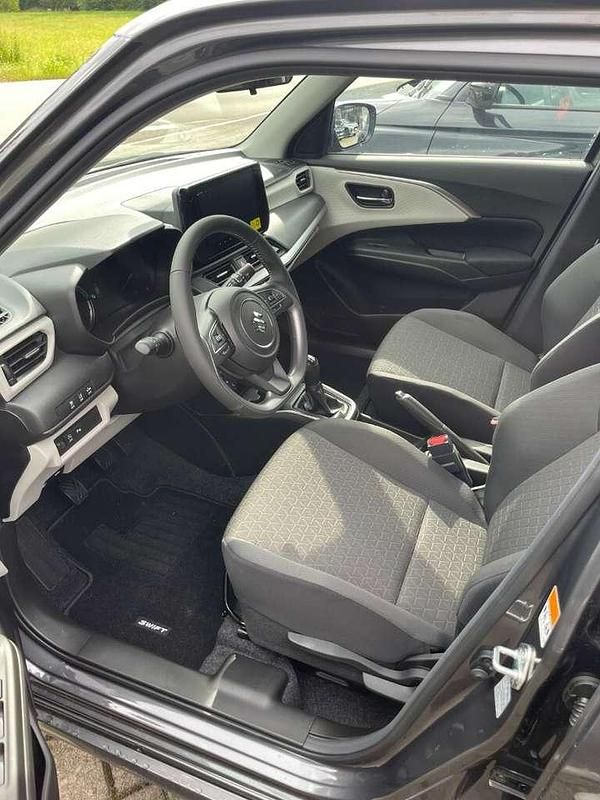 Gebraucht Suzuki Swift Comfort+ 83 PS (61 kW) 2024 Grau Kleinwagen