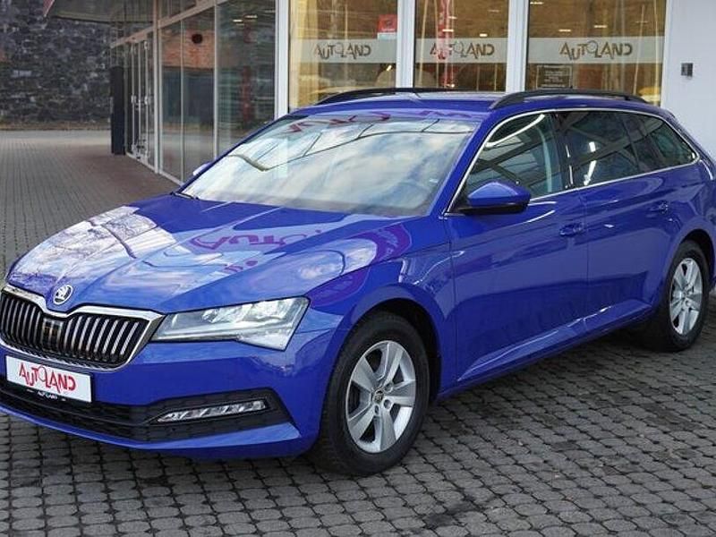 Gebraucht Skoda Superb Ambition 150 PS (110 kW) 2022 Blau Kombi