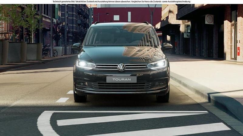 Gebraucht VW Touran Highline 150 PS (110 kW) 2025 Deep black perleffekt Van / Kleinbus