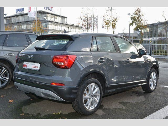 Gebraucht Audi Q2 Design 116 PS (85 kW) 2016 Grau metallic SUV