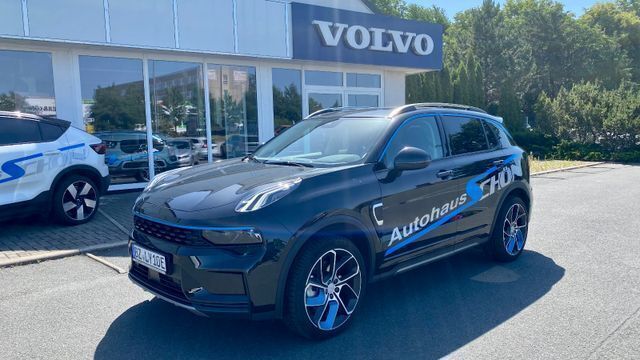 Schwarz (metallic) Gebraucht 2021 Lynk & Co 01 SUV | 24.990 € - Bild 1/4