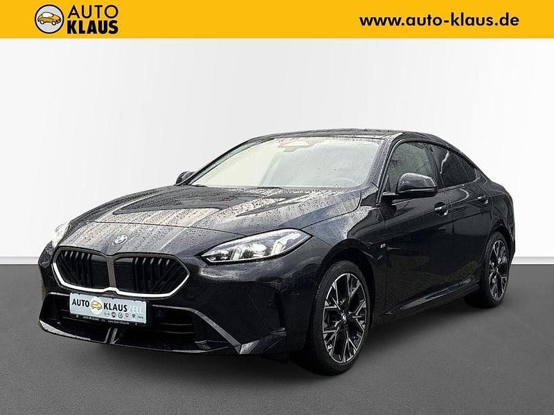 Gebraucht BMW 220 Sport Line 163 PS (119 kW) 2025 Black sapphire metallic (metallic) Limousine