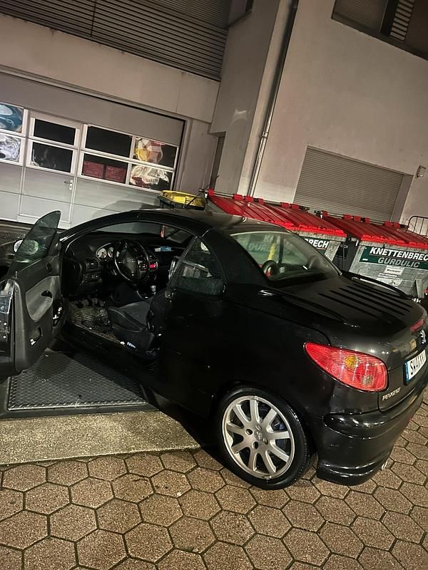 Gebraucht Peugeot 206 CC 110 PS (80 kW) 2006 Schwarz Cabrio
