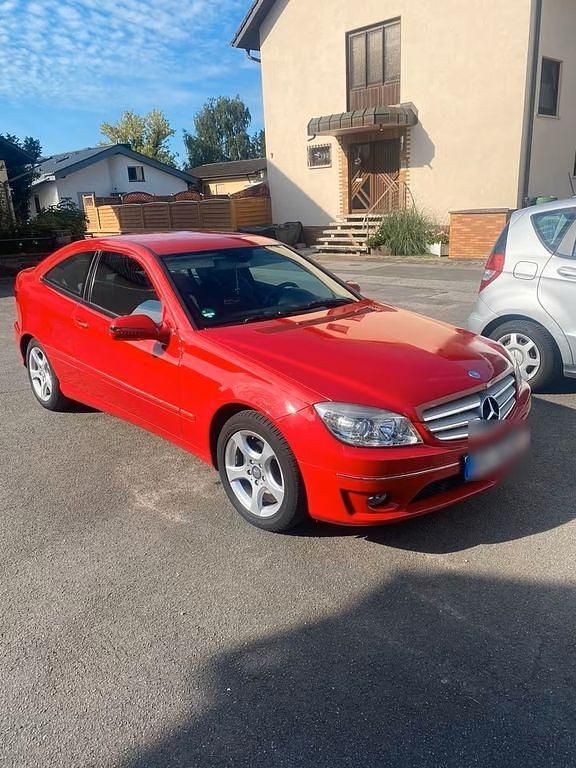 Rot Gebraucht 2009 Mercedes CLC180 Kleinwagen | 6.500 € - Bild 1/4