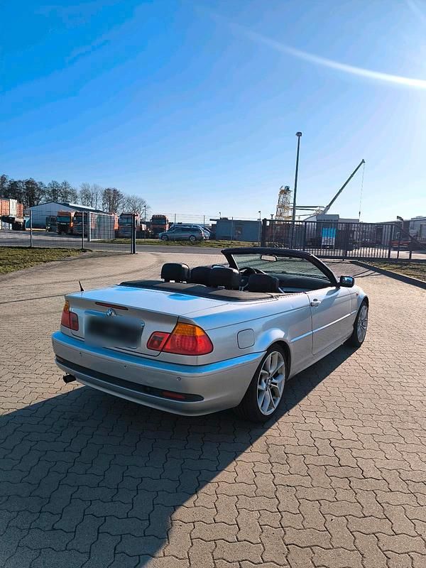 Gebraucht BMW 318 Cabriolet 116 PS (85 kW) 2004 Silber Cabrio