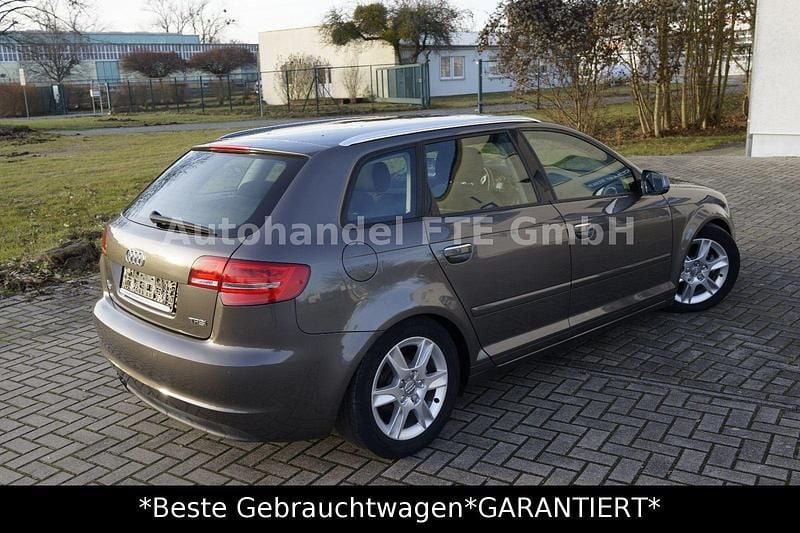 Gebraucht Audi A3 Attraction 125 PS (91 kW) 2012 Grau Kleinwagen