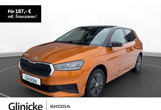 Gebraucht Skoda Fabia Ambition 95 PS (69 kW) 2022 Phoenix orange metallic Kleinwagen