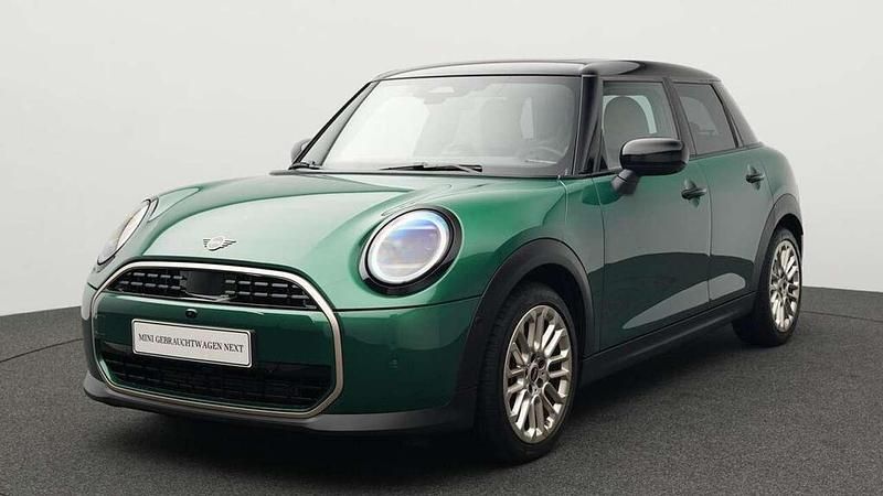 Grün Gebraucht 2024 Mini Cooper Favoured Kleinwagen | 29.825 € (Fairer Preis) - Bild 1/4