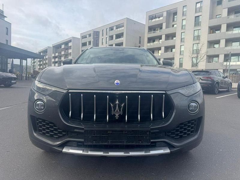 Gebraucht Maserati Levante 275 PS (202 kW) 2017 Grau SUV