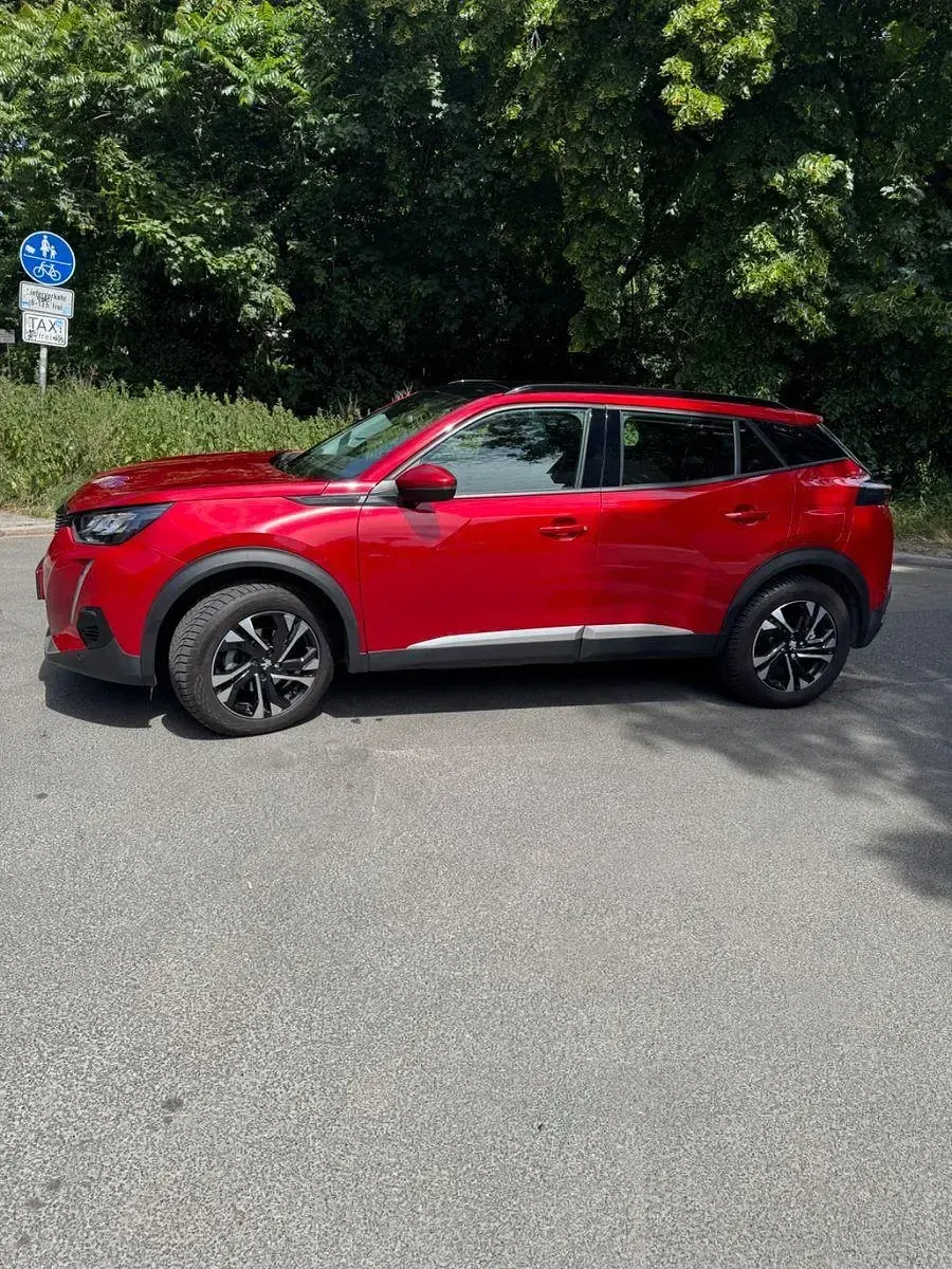 Gebraucht Peugeot 2008 Active 131 PS (96 kW) 2020 Rot SUV