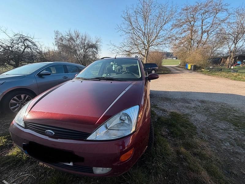 Gebraucht Ford Focus 74 PS (54 kW) 2000 Rot Limousine