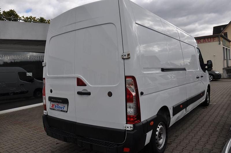 Gebraucht Renault Master 150 PS (110 kW) 2022 Weiß Van / Kleinbus