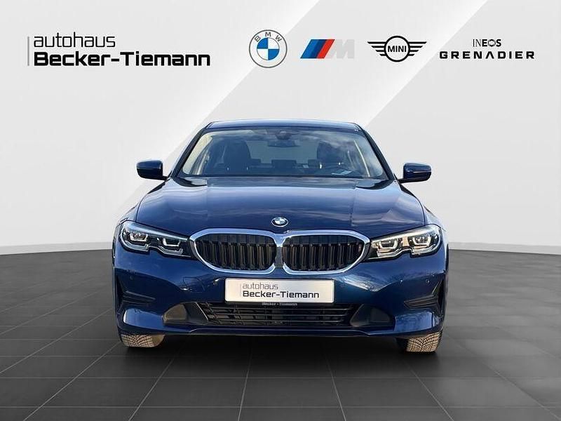 Gebraucht BMW 320 Advantage 184 PS (135 kW) 2019 Mediterranblau Limousine