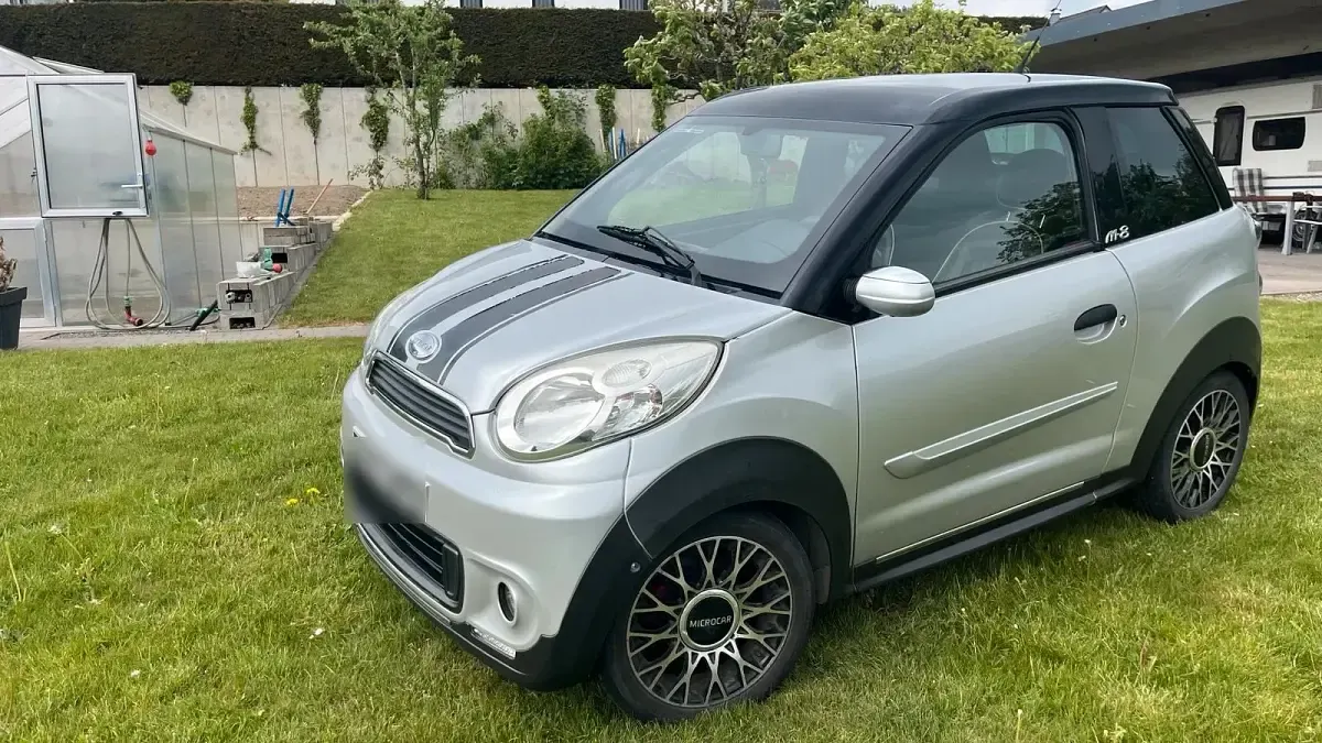 Begagnad Microcar M8 2012 Grå Halvkombi