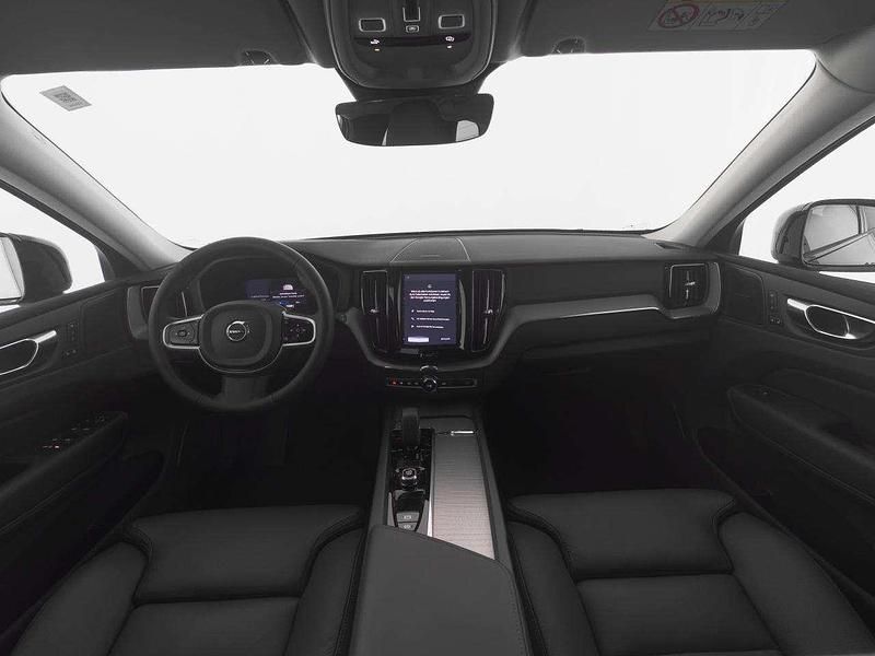 Gebraucht Volvo XC60 Plus 250 PS (183 kW) 2024 Schwarz onyx black / metallic SUV