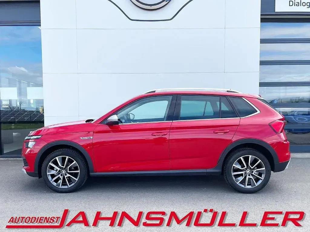Gebraucht Skoda Kamiq ScoutLine 110 PS (80 kW) 2022 Rot SUV