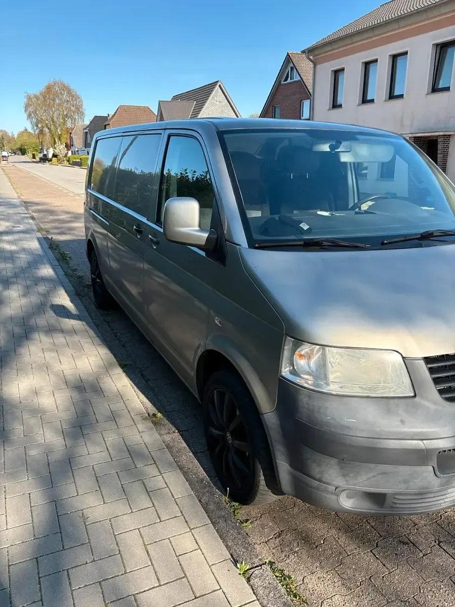 Usata VW Transporter 130 CV (95 kW) 2009 Andere farben Furgone