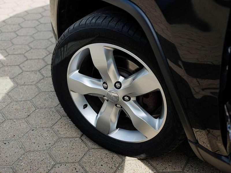 Gebraucht Jeep Grand Cherokee Overland 286 PS (210 kW) 2011 Schwarz SUV