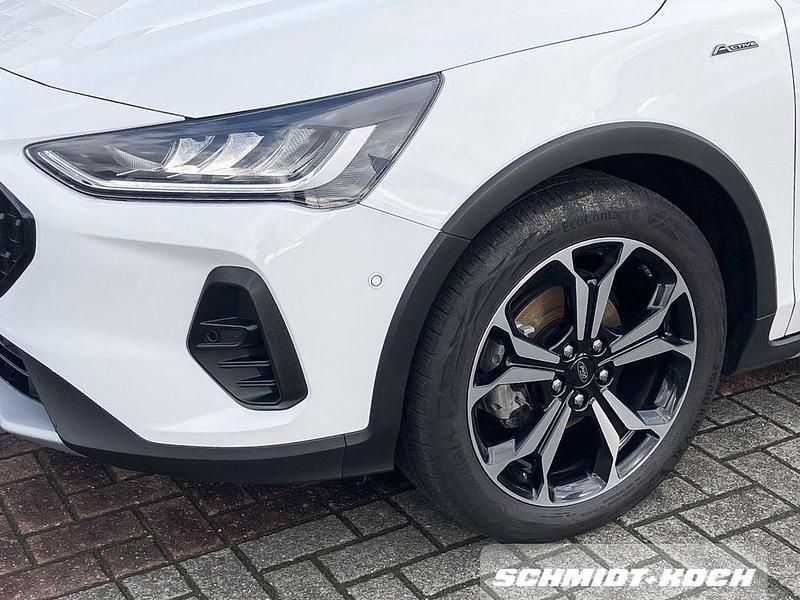 Gebraucht Ford Focus Active X 125 PS (91 kW) 2024 Weiß Limousine