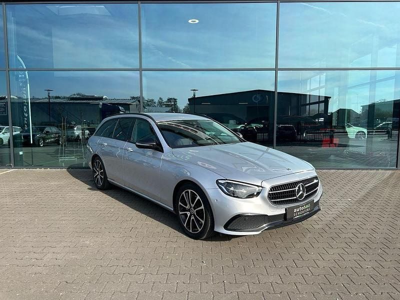 Gebraucht Mercedes E220 Avantgarde 200 PS (147 kW) 2022 Silber Limousine