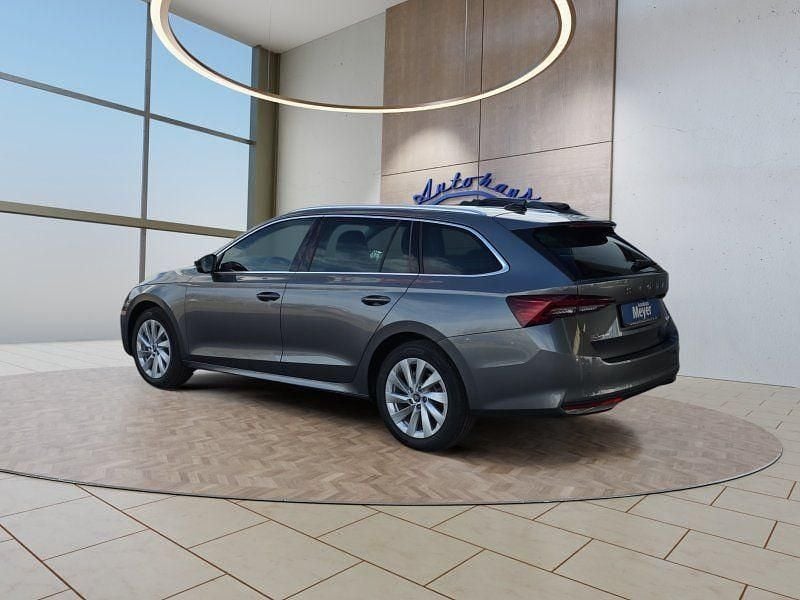 Neu Skoda Octavia 150 PS (110 kW) 2026 Grau Limousine