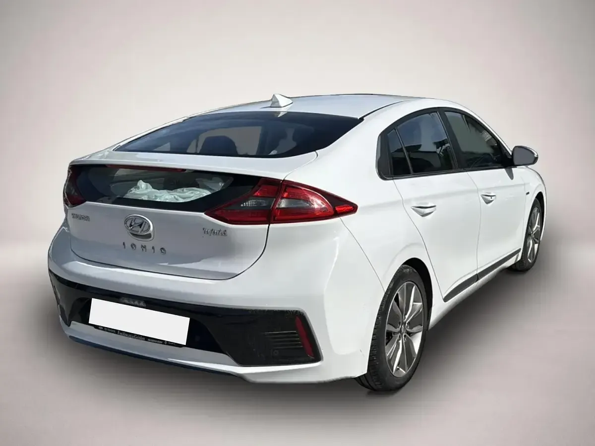 Gebraucht Hyundai Ioniq Premium 141 PS (103 kW) 2016 Manufacturer Kleinwagen