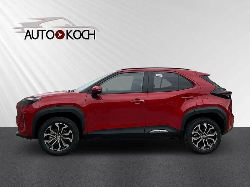 Neu Toyota Yaris Cross 131 PS (96 kW) 2025 Rot SUV
