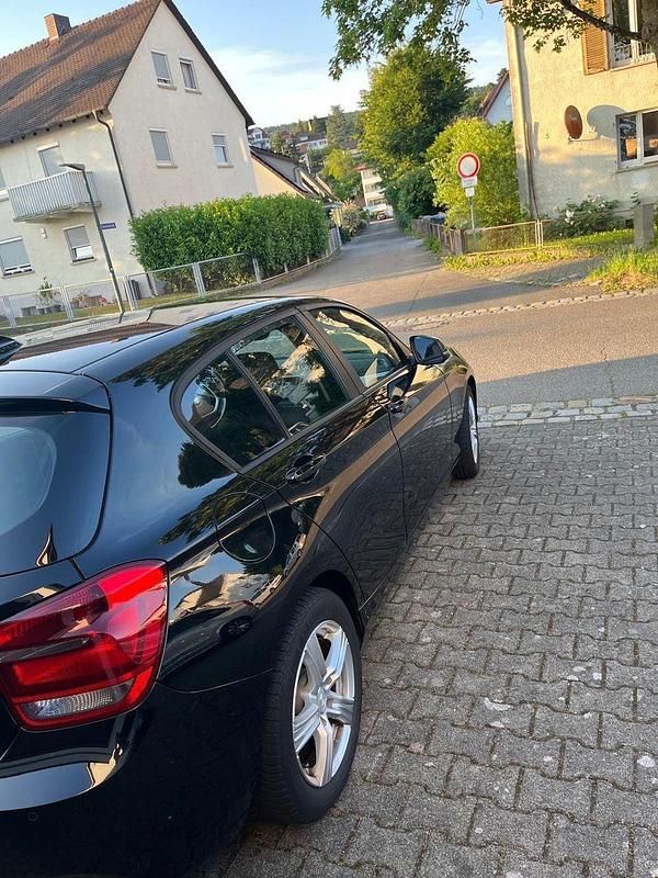Gebraucht BMW 116 136 PS (100 kW) 2012 Schwarz Kleinwagen