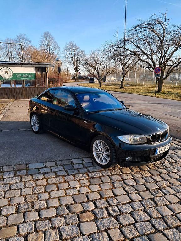 Schwarz Gebraucht 2008 BMW 120 M Sport Kleinwagen | 6.990 € (Fairer Preis) - Bild 1/4