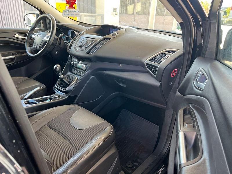 Gebraucht Ford Kuga Titanium 140 PS (102 kW) 2014 Schwarz SUV