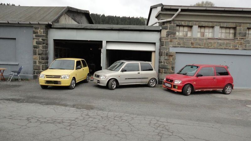 Schwarz Gebraucht 2000 Daihatsu Cuore Kleinwagen | 750 € (Fairer Preis) - Bild 1/4