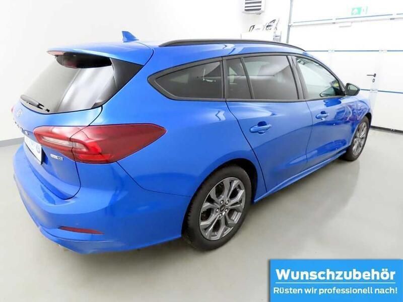 Gebraucht Ford Focus ST-Line 125 PS (91 kW) 2023 Dynamicblau metallic metallic Kombi