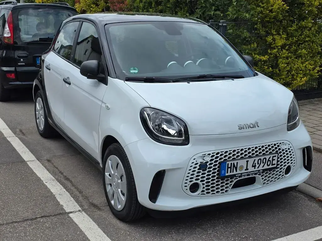 Gebraucht Smart ForFour Electric Drive 60 kW (82 PS) 2021 Weiß Kleinwagen
