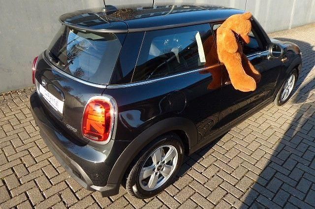 Gebraucht Mini Cooper Essential 136 PS (100 kW) 2022 Schwarz Kleinwagen