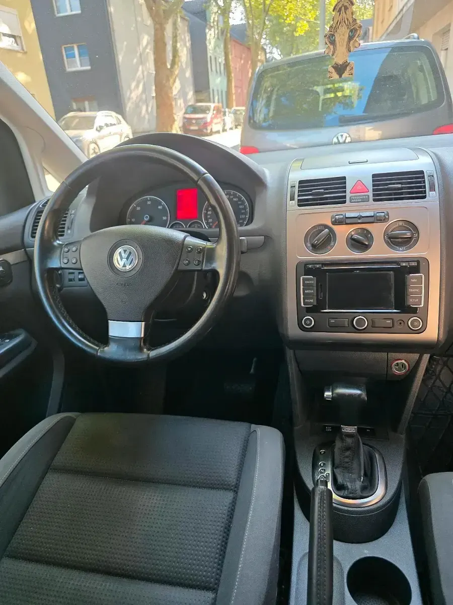Gebraucht VW Touran 105 PS (77 kW) 2009 Rot Van / Kleinbus