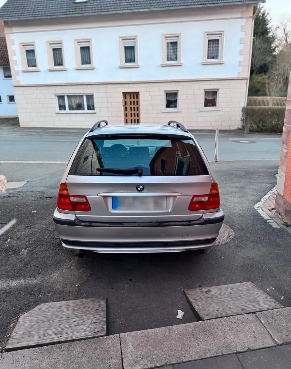 Gebraucht BMW 318 118 PS (86 kW) 1998 Silber Kombi