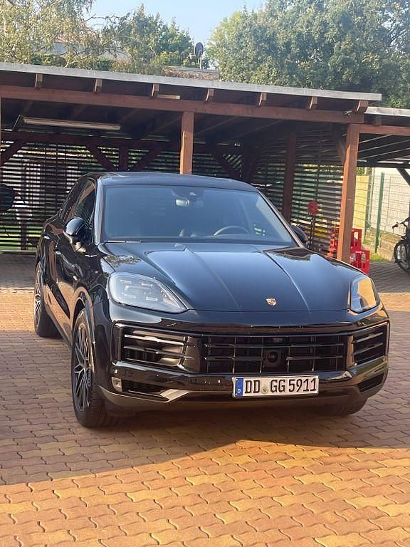 Schwarz Gebraucht 2024 Porsche Cayenne S E-Hybrid SUV | 126.200 € - Bild 1/4