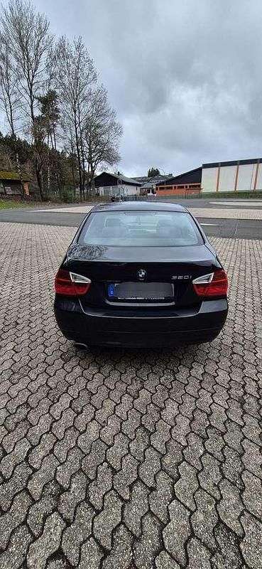 Gebraucht BMW 320 170 PS (125 kW) 2008 Schwarz Limousine