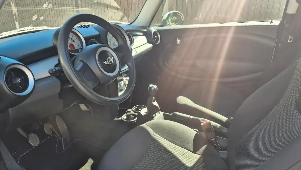 Gebraucht Mini Cooper 75 PS (55 kW) 2010 Beige Kleinwagen