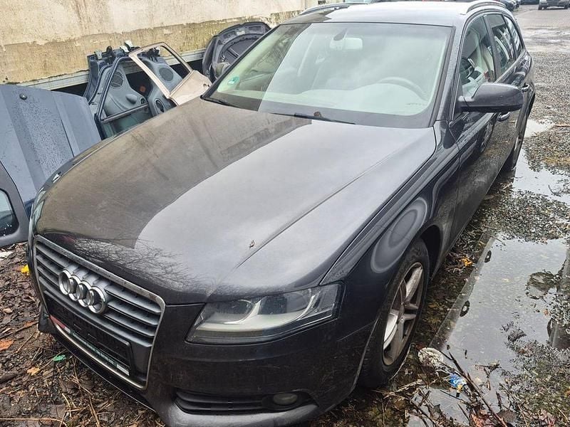 Gebraucht Audi A4 Attraction 160 PS (117 kW) 2011 Lavagrau (metallic) Kombi