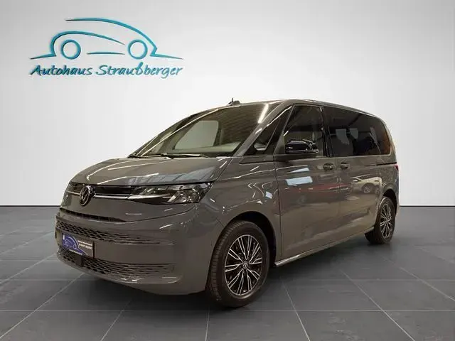 Second-hand VW Multivan Life 150 CP (110 kW) 2024 Gri Monovolum