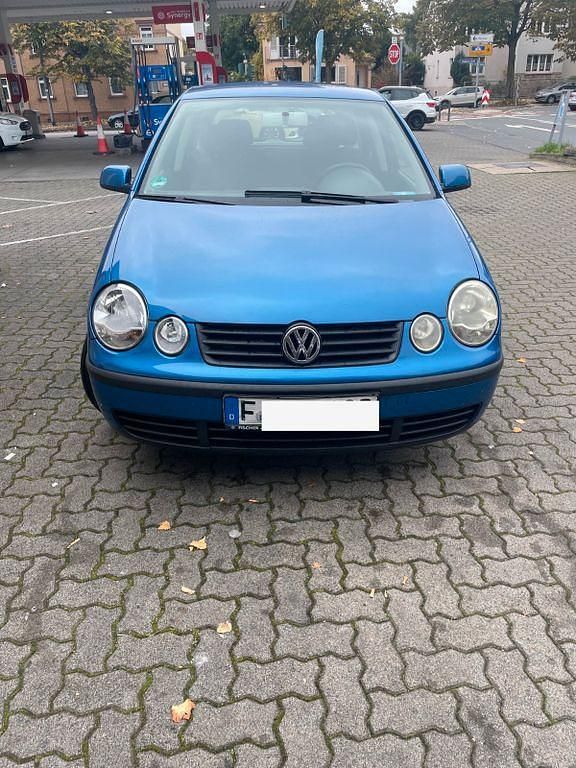 Blau Gebraucht 2002 VW Polo Basis Limousine | 1.599 € (Fairer Preis) - Bild 1/4