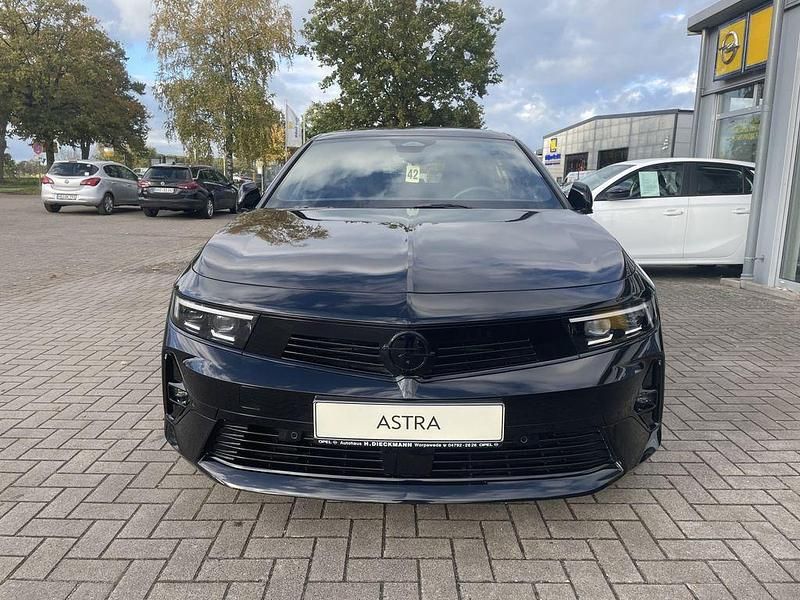 Gebraucht Opel Astra Ultimate 131 PS (96 kW) 2024 Karbonschwarz Limousine