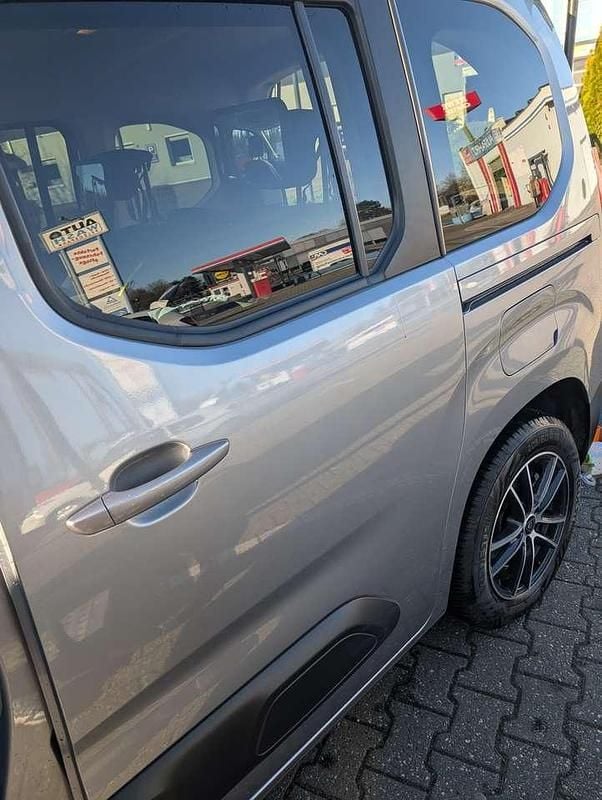 Gebraucht Citroën Berlingo Start 102 PS (75 kW) 2021 Silber Van / Kleinbus