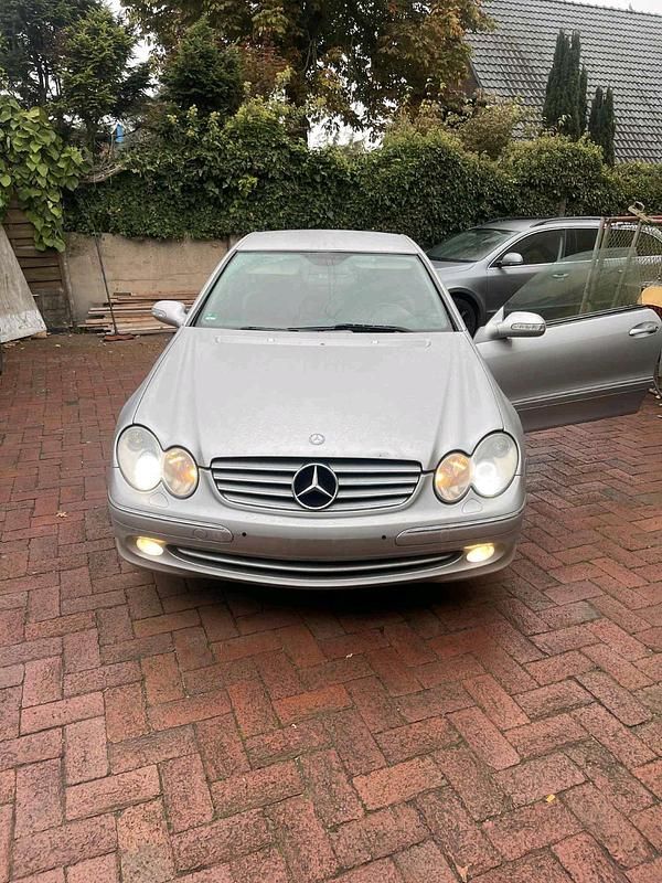 Silber Gebraucht 2003 Mercedes CLK240 Coupé | 2.500 € (Guter Preis) - Bild 1/4