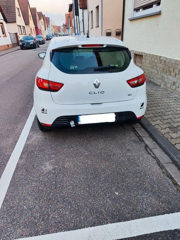 Gebraucht Renault Clio IV Expression 75 PS (55 kW) 2015 Weiß Kleinwagen