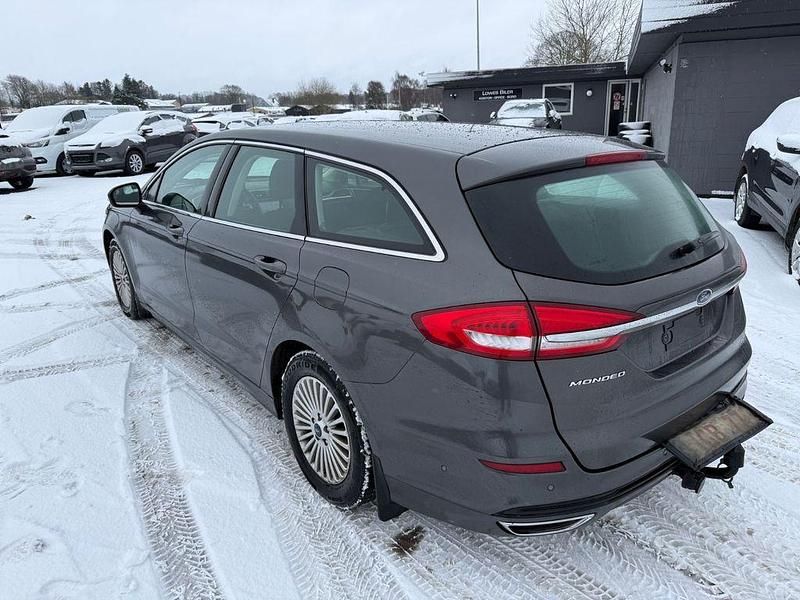 Gebraucht Ford Mondeo Titanium 179 PS (131 kW) 2018 Grau Limousine