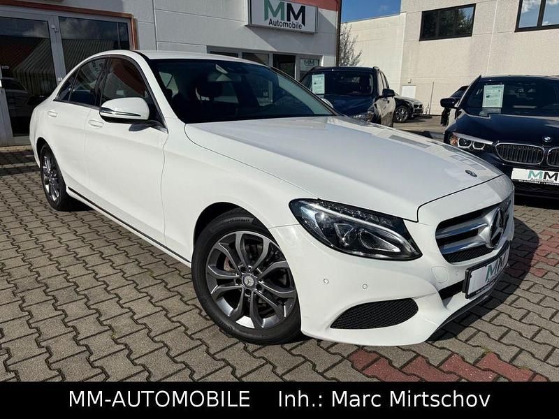 Polarweiss Gebraucht 2016 Mercedes C180 Limousine | 17.990 € (Fairer Preis) - Bild 1/4