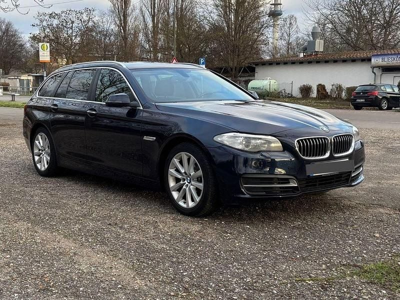 Blau Gebraucht 2014 BMW 520 Kombi | 9.900 € (Guter Preis) - Bild 1/4